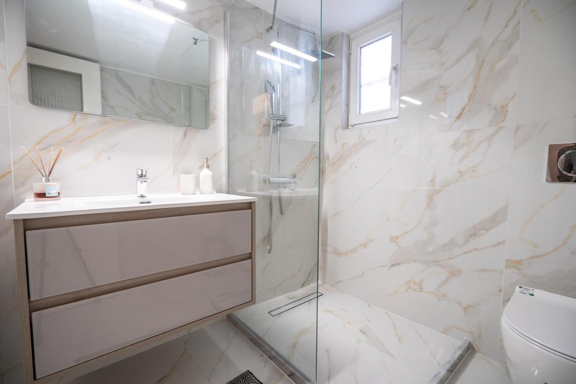 Neo Irakleio Train St. 1 Bedrm 4 Pers. Apartment Atene Esterno foto