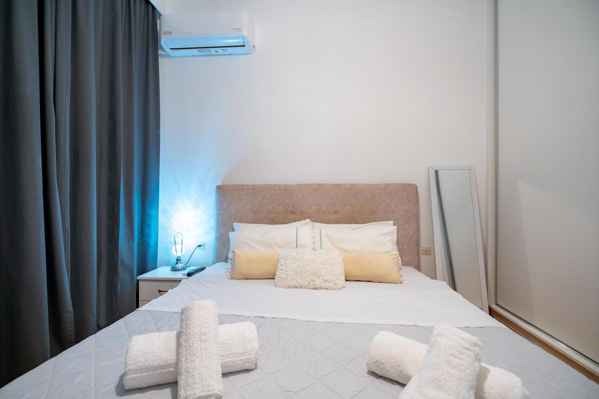 Neo Irakleio Train St. 1 Bedrm 4 Pers. Apartment Atene Esterno foto